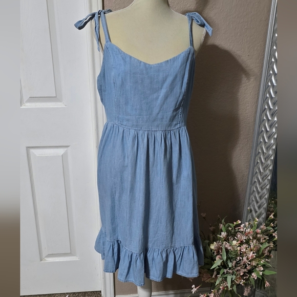 Old Navy Fit and Flare Mini Dress - Picture 3 of 5